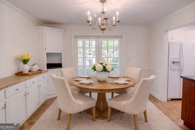 618 Dorsey Circle SW, Lilburn, GA 30047