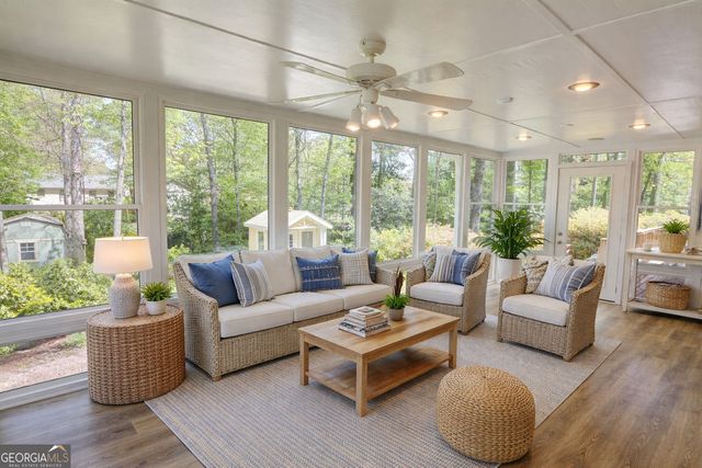 618 Dorsey Circle SW, Lilburn, GA 30047