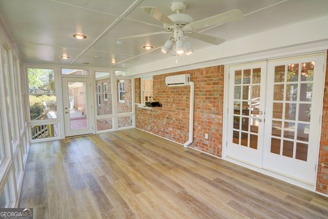 618 Dorsey Circle SW, Lilburn, GA 30047