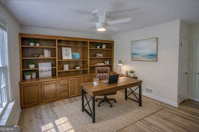 618 Dorsey Circle SW, Lilburn, GA 30047