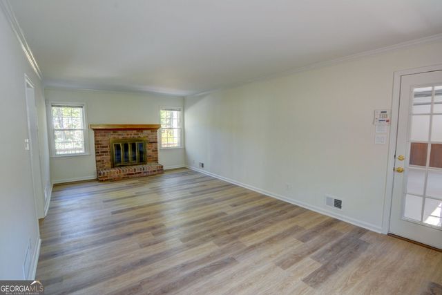 618 Dorsey Circle SW, Lilburn, GA 30047