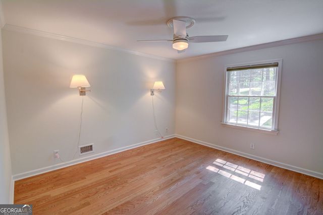 618 Dorsey Circle SW, Lilburn, GA 30047