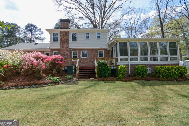 618 Dorsey Circle SW, Lilburn, GA 30047