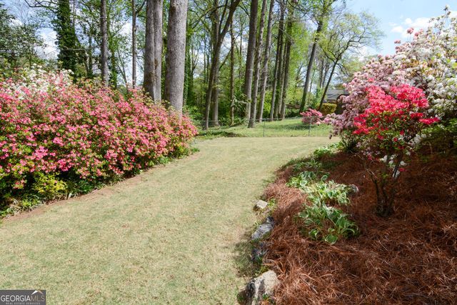 618 Dorsey Circle SW, Lilburn, GA 30047