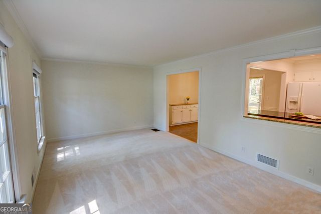 618 Dorsey Circle SW, Lilburn, GA 30047