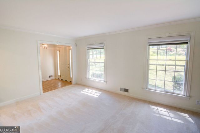 618 Dorsey Circle SW, Lilburn, GA 30047