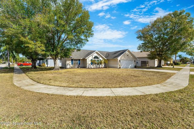 1924 Fabien Circle, Melbourne, FL 32940