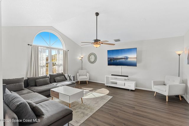 1924 Fabien Circle, Melbourne, FL 32940