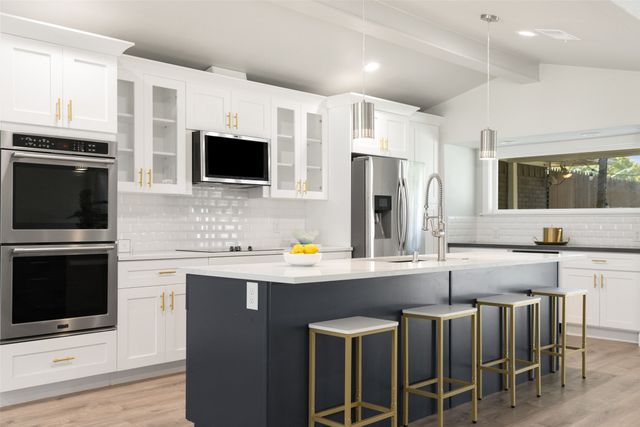 6350 Glennox Lane, Dallas, TX 75214