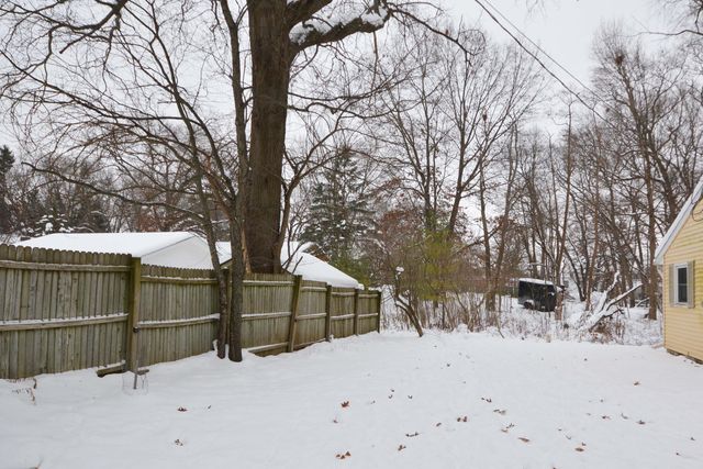 9247 Oakland Drive, Portage City, MI 49024