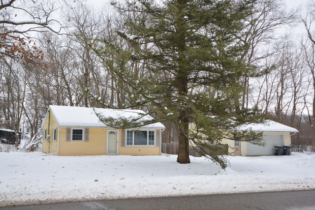 9247 Oakland Drive, Portage City, MI 49024