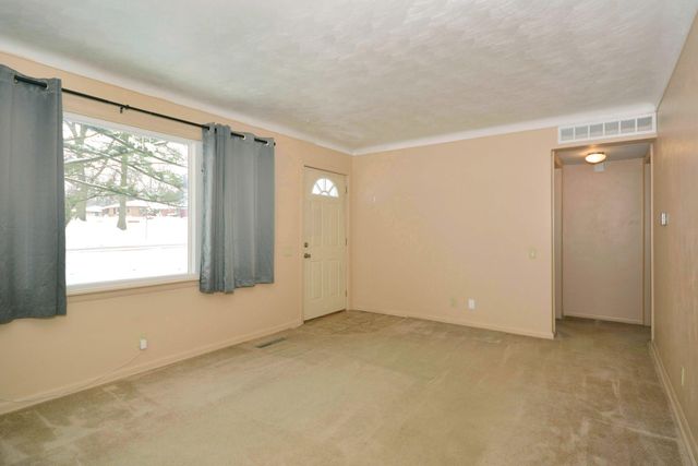 9247 Oakland Drive, Portage City, MI 49024