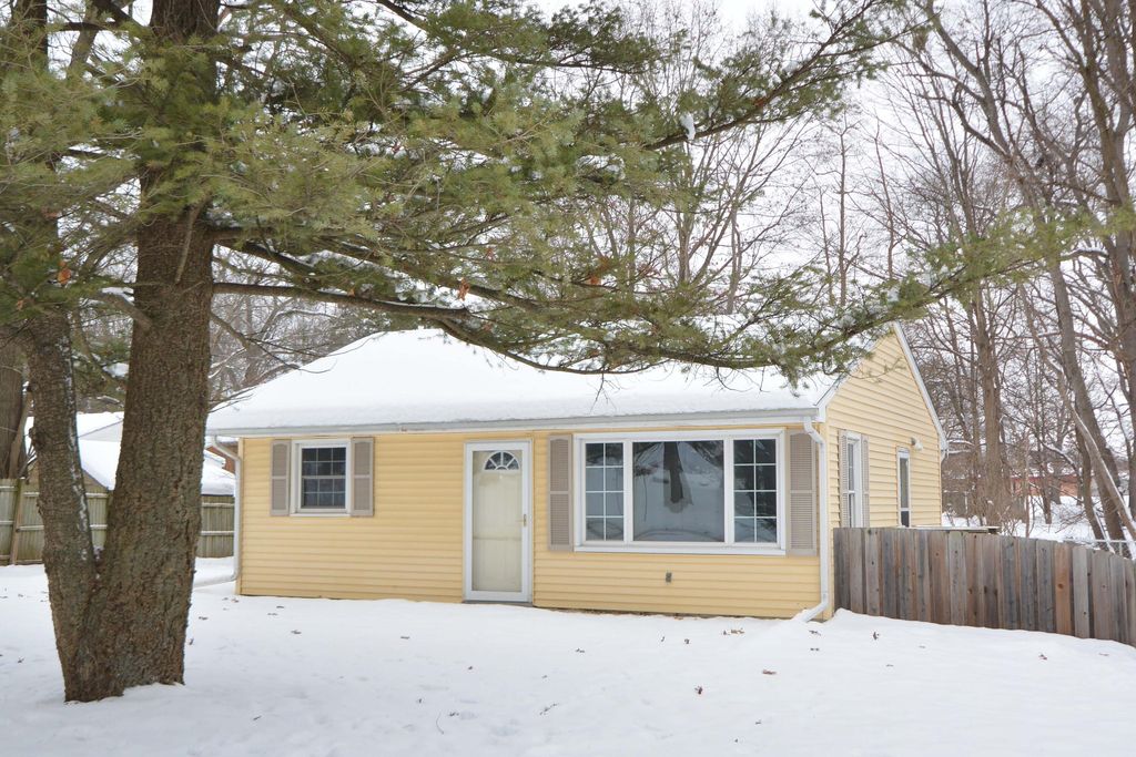 9247 Oakland Drive, Portage City, MI 49024