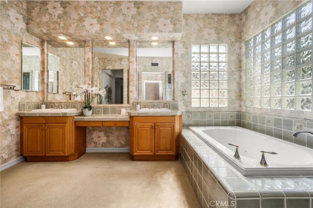 11739 Willard Avenue, Tustin, CA 92782