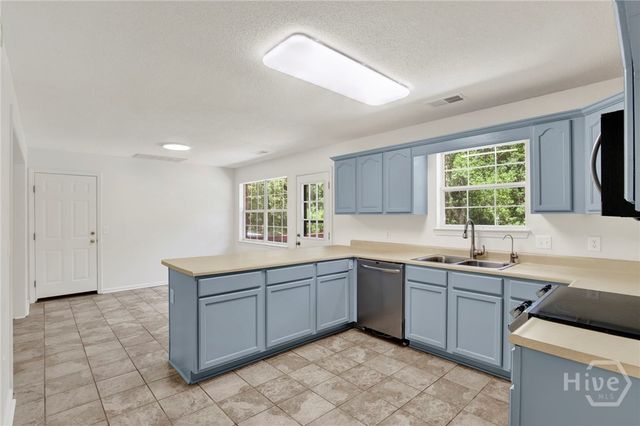 133 Daytona Drive, Bloomingdale, GA 31302