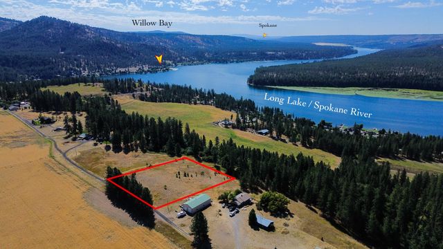 5677 Riverview Ln, Deer Park, WA 99006