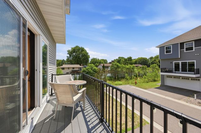 10259 3rd Street NE B, Blaine, MN 55434