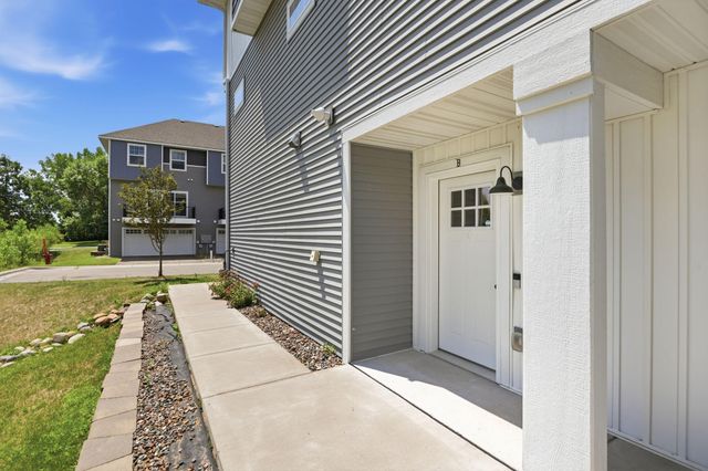 10259 3rd Street NE B, Blaine, MN 55434