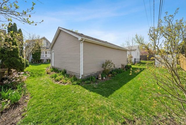 430 GIERZ Street, Downers Grove, IL 60515