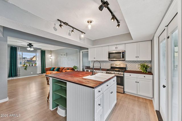 3338 W CORRINE Drive, Phoenix, AZ 85029