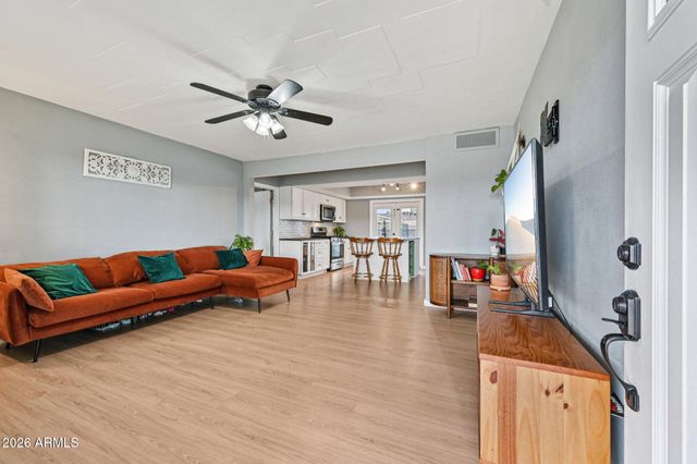 3338 W CORRINE Drive, Phoenix, AZ 85029