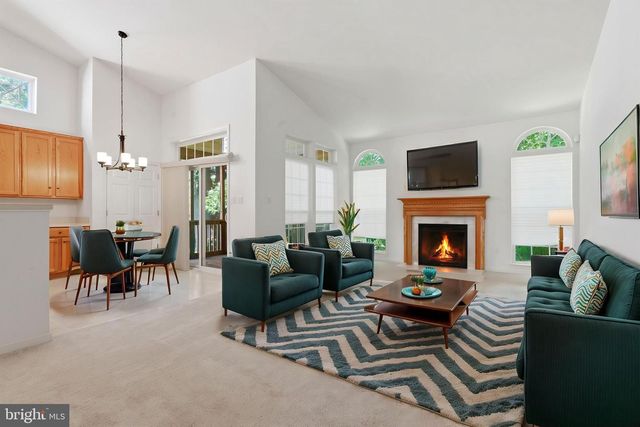 33 HEARTHSTONE BLVD, Pemberton, NJ 08068