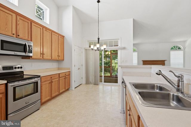 33 HEARTHSTONE BLVD, Pemberton, NJ 08068