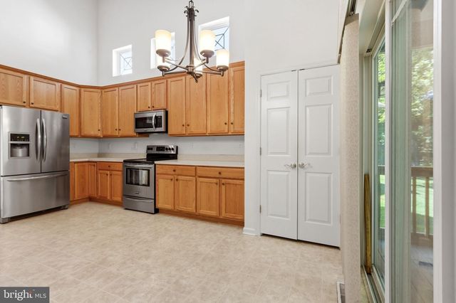 33 HEARTHSTONE BLVD, Pemberton, NJ 08068
