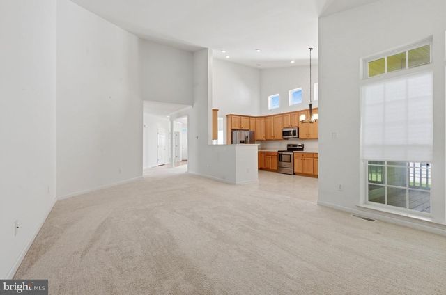 33 HEARTHSTONE BLVD, Pemberton, NJ 08068