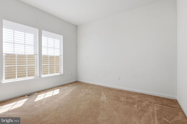 33 HEARTHSTONE BLVD, Pemberton, NJ 08068