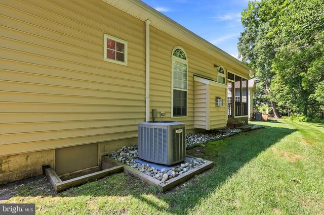 33 HEARTHSTONE BLVD, Pemberton, NJ 08068