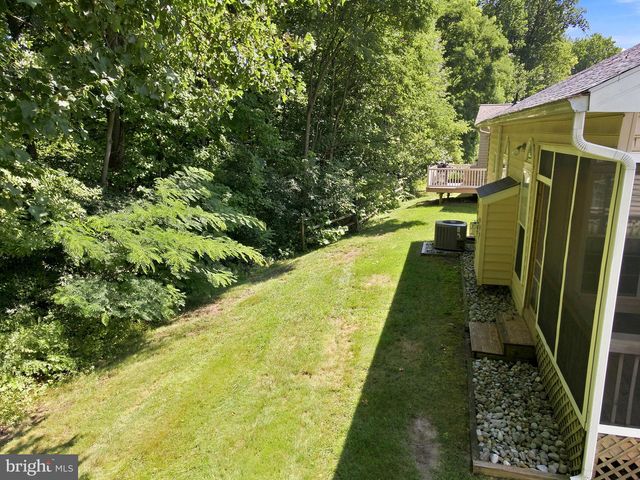 33 HEARTHSTONE BLVD, Pemberton, NJ 08068