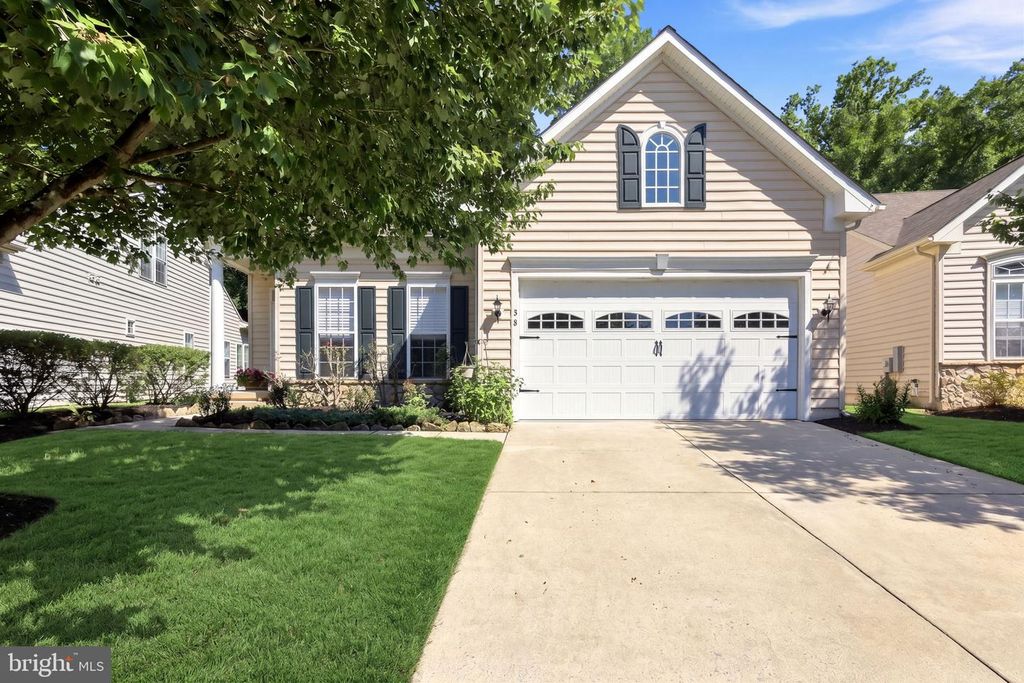 33 HEARTHSTONE BLVD, Pemberton, NJ 08068