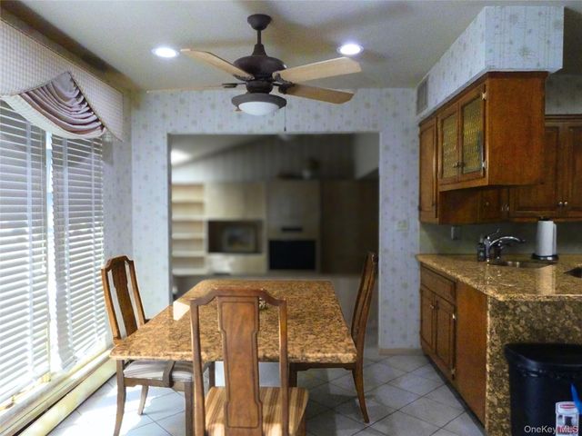 189 Scott Drive, Atlantic Beach, NY 11509