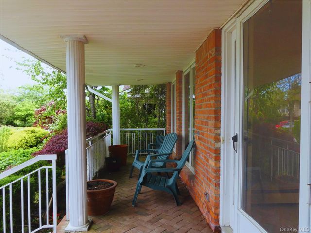 189 Scott Drive, Atlantic Beach, NY 11509