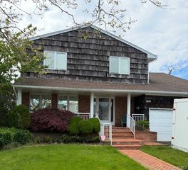 189 Scott Drive, Atlantic Beach, NY 11509