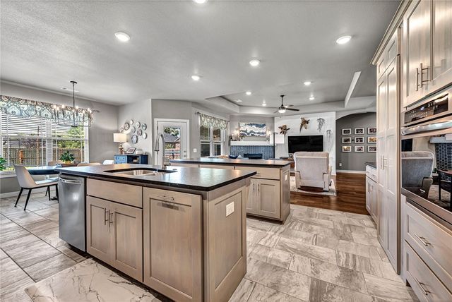 308 Deere Run Drive, Cave Springs, AR 72718