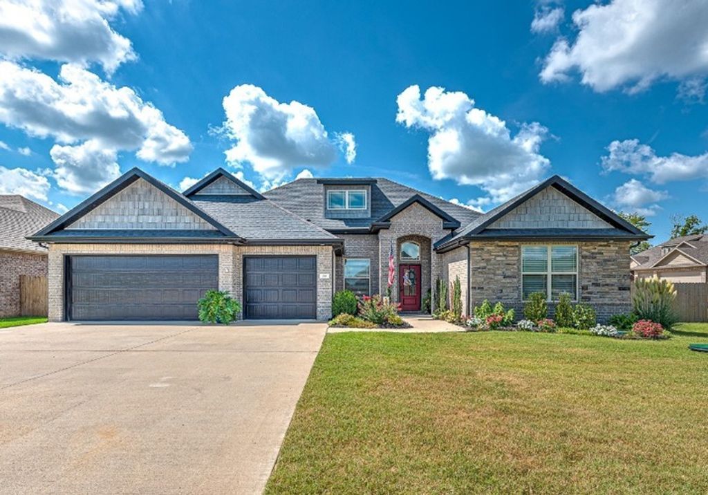 308 Deere Run Drive, Cave Springs, AR 72718