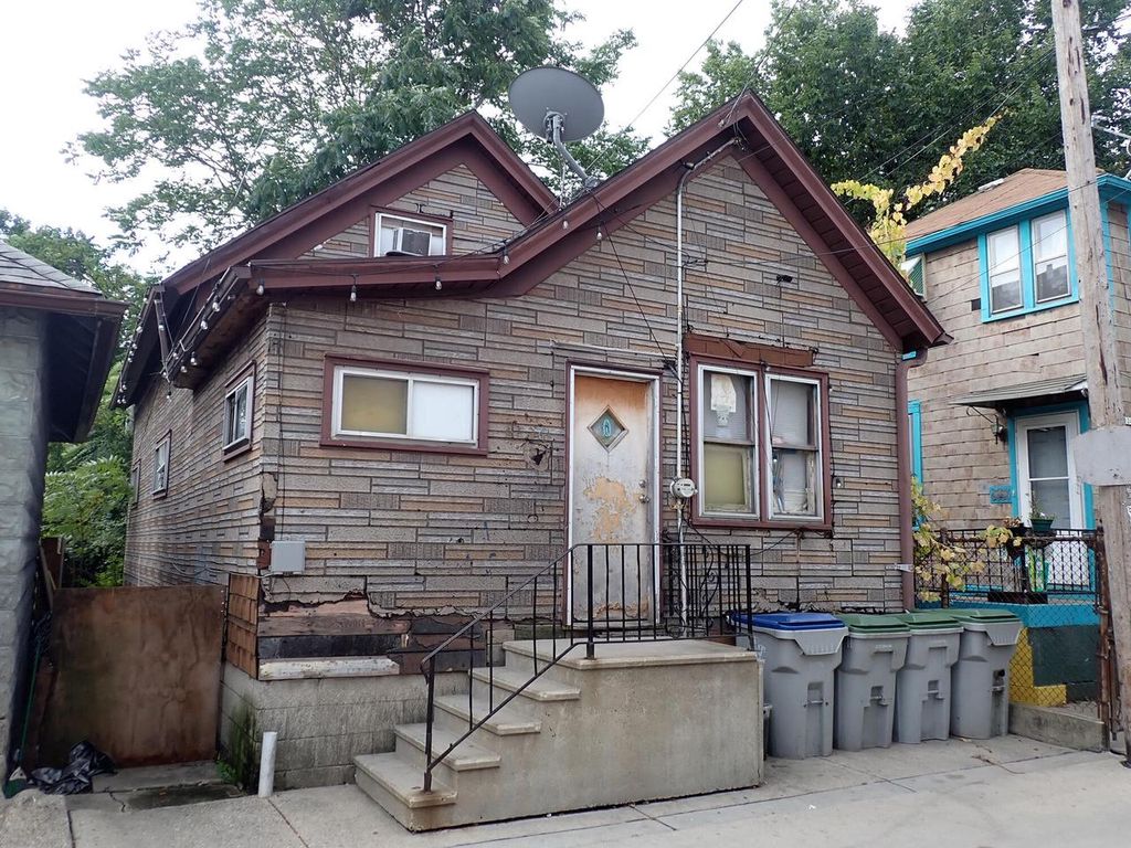 1236A W Scott STREET, Milwaukee, WI 53204