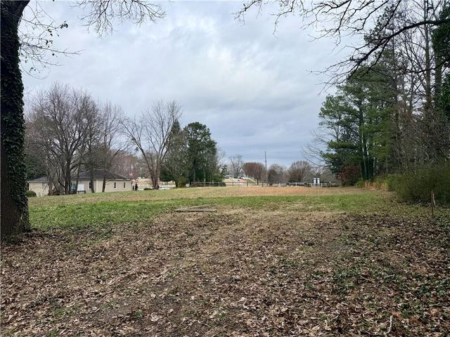 1400 Woodstock Road, Roswell, GA 30075