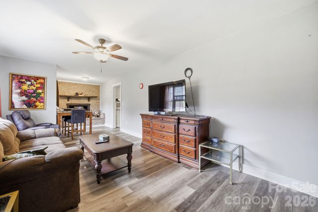 2190 Dobys Bridge Road, Fort Mill, SC 29715