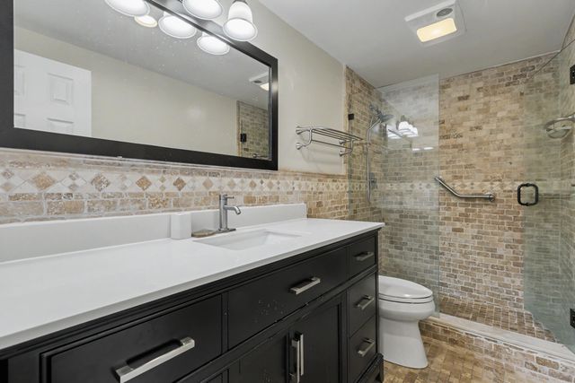 2455 NE 51st Street E207, Fort Lauderdale, FL 33308