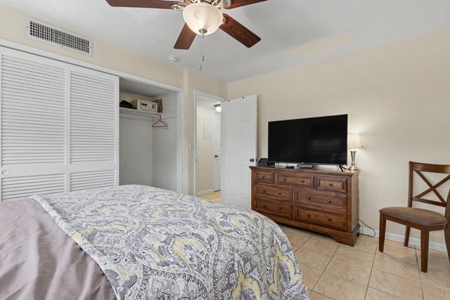 2455 NE 51st Street E207, Fort Lauderdale, FL 33308