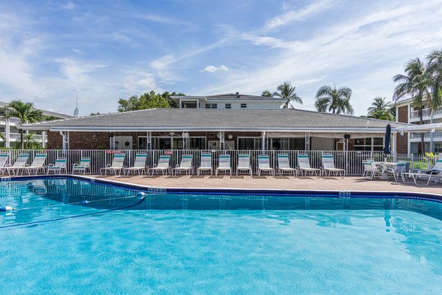 2455 NE 51st Street E207, Fort Lauderdale, FL 33308