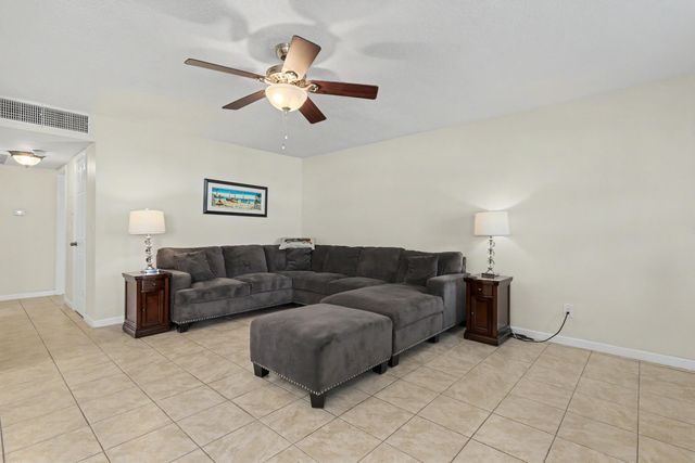 2455 NE 51st Street E207, Fort Lauderdale, FL 33308