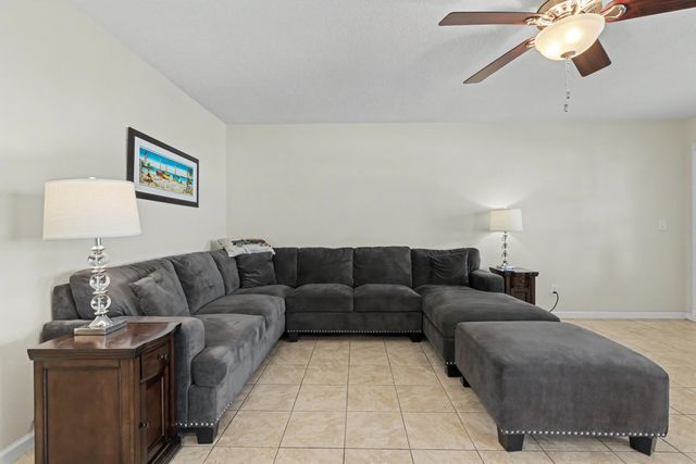 2455 NE 51st Street E207, Fort Lauderdale, FL 33308