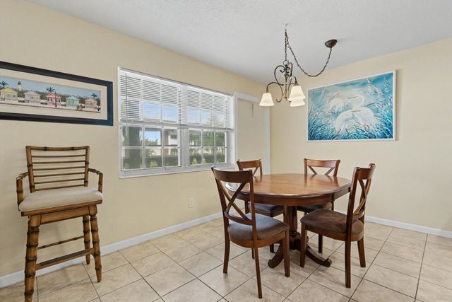 2455 NE 51st Street E207, Fort Lauderdale, FL 33308