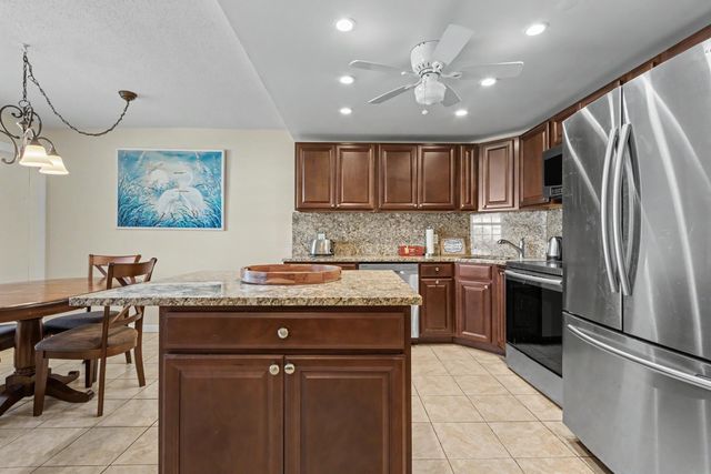 2455 NE 51st Street E207, Fort Lauderdale, FL 33308