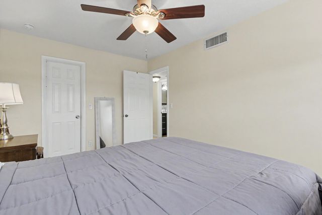 2455 NE 51st Street E207, Fort Lauderdale, FL 33308