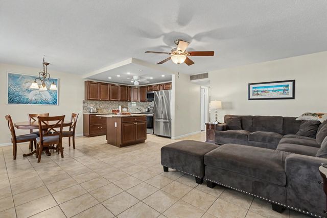 2455 NE 51st Street E207, Fort Lauderdale, FL 33308